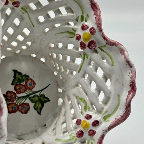 Berardos Portugal Artisan-Made Ceramic Lattice Basket, Signed and Numbered #2042 - Picture 11 of 15